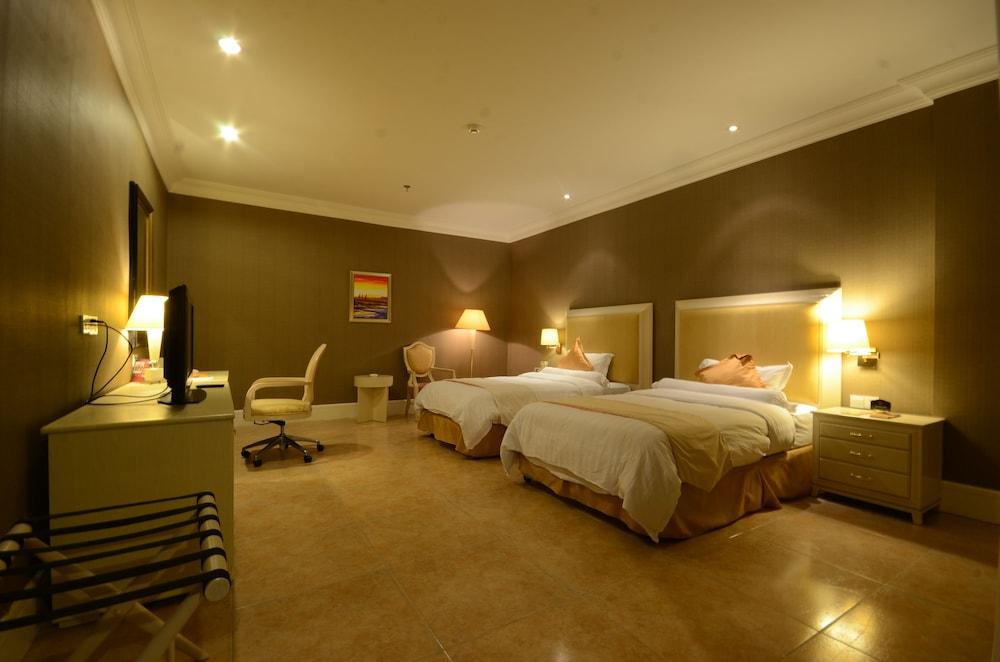 Mabalacat Fontana Hotel And Villas - Fontana Hot Spring Leisure Parks מראה חיצוני תמונה