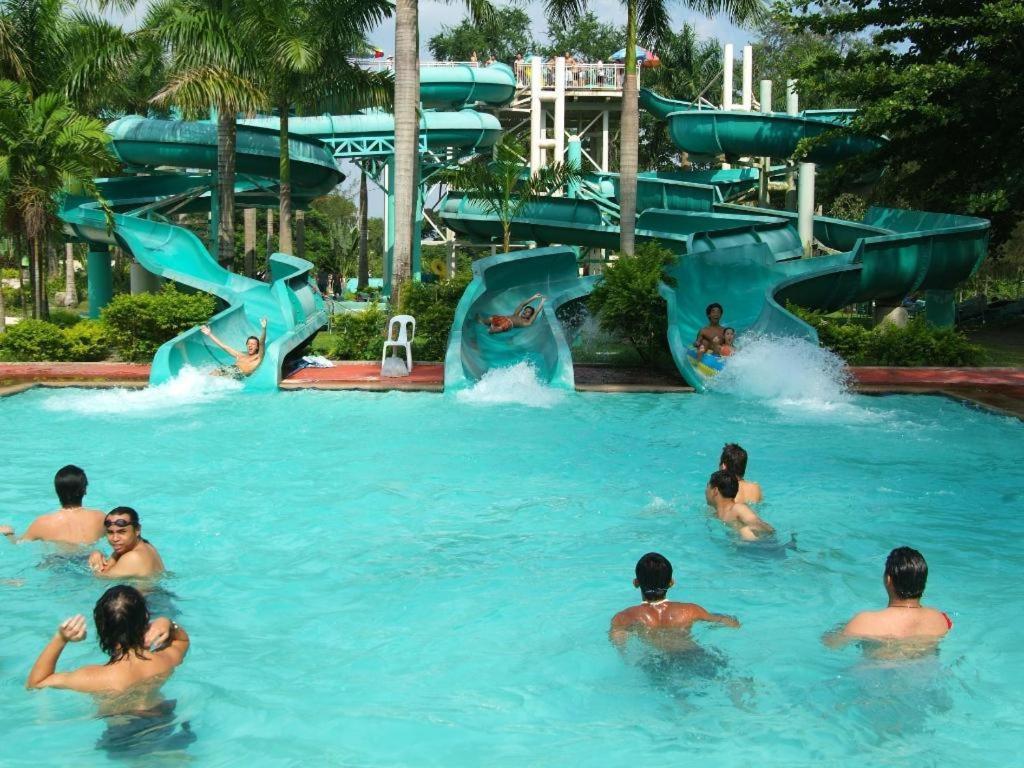 Mabalacat Fontana Hotel And Villas - Fontana Hot Spring Leisure Parks מראה חיצוני תמונה
