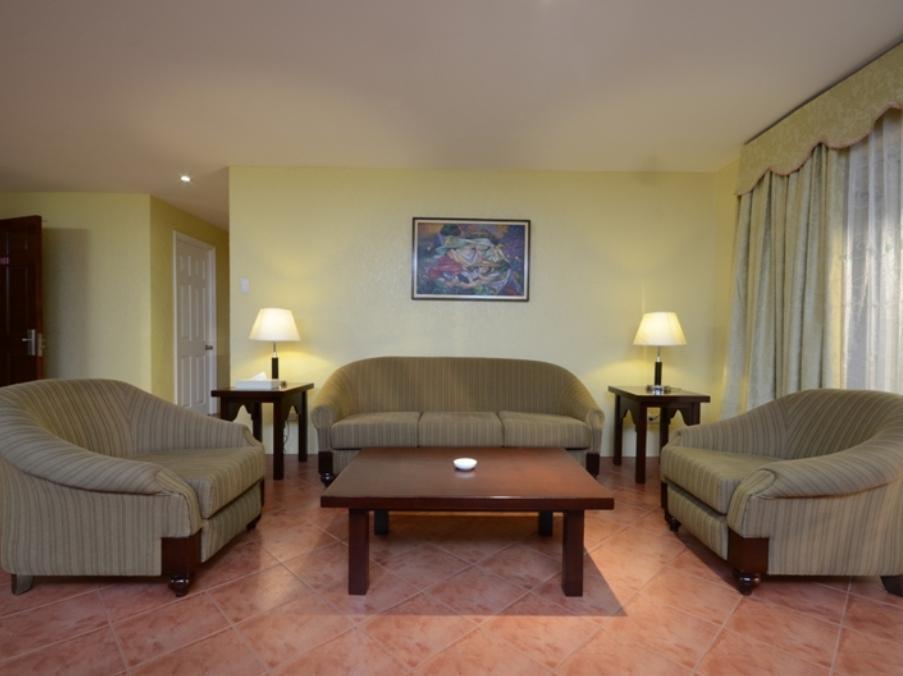 Mabalacat Fontana Hotel And Villas - Fontana Hot Spring Leisure Parks מראה חיצוני תמונה