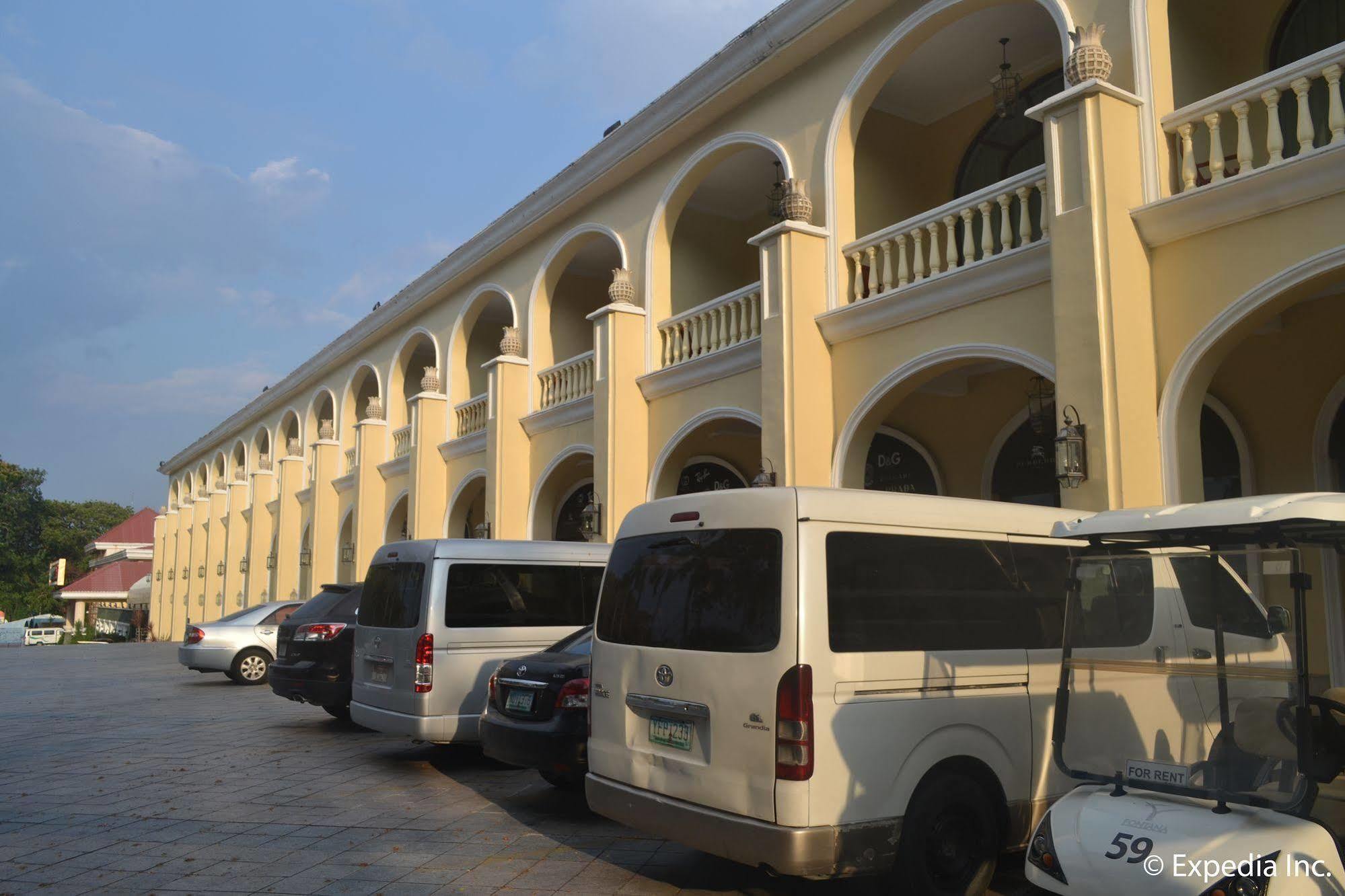 Mabalacat Fontana Hotel And Villas - Fontana Hot Spring Leisure Parks מראה חיצוני תמונה