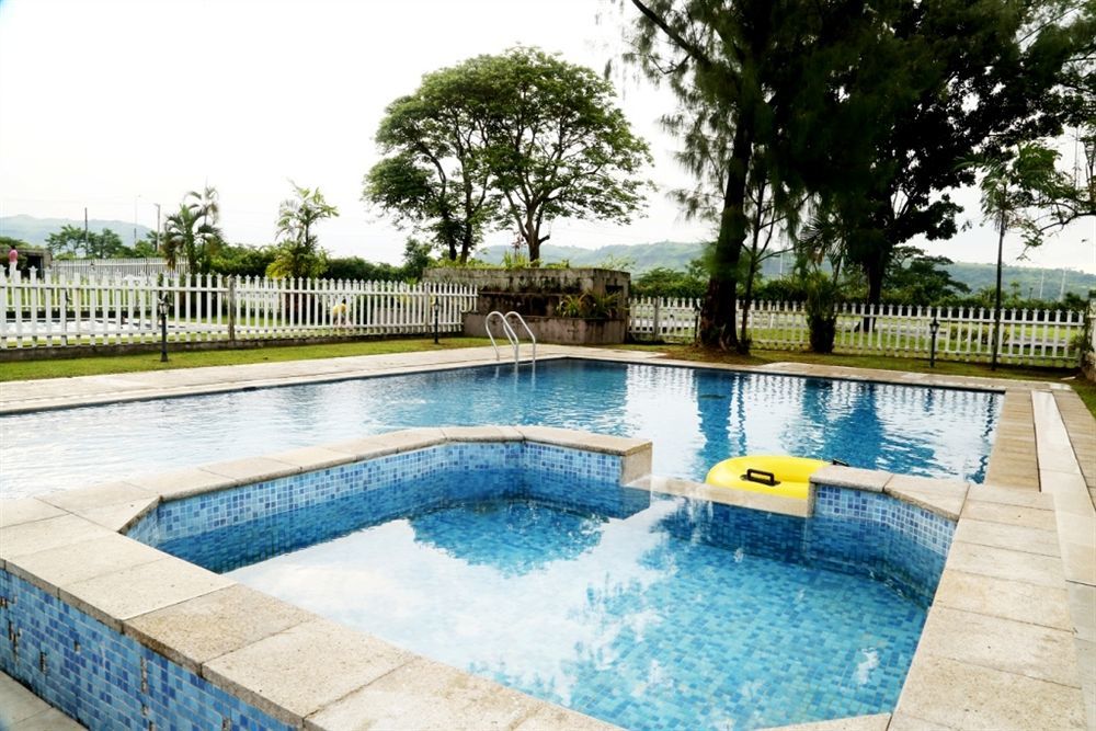 Mabalacat Fontana Hotel And Villas - Fontana Hot Spring Leisure Parks מראה חיצוני תמונה